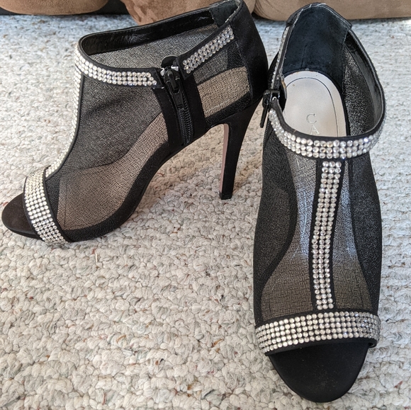 Sexy black heels with diamond trim - Picture 2 of 5